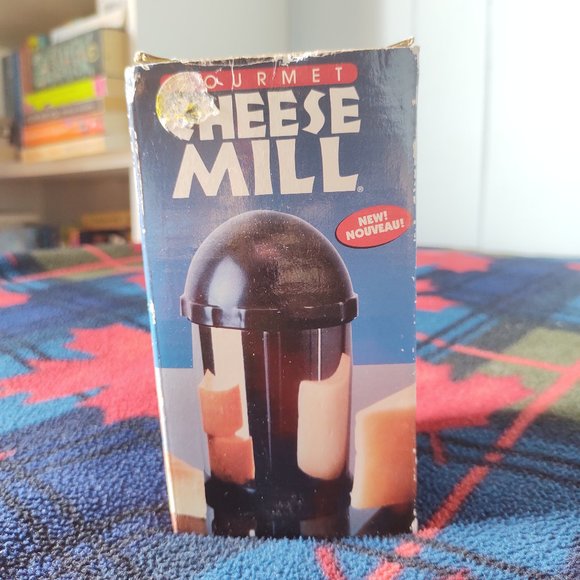 🌸 3 for $20 🌸 Gourmet Cheese Mill - Picture 2 of 8